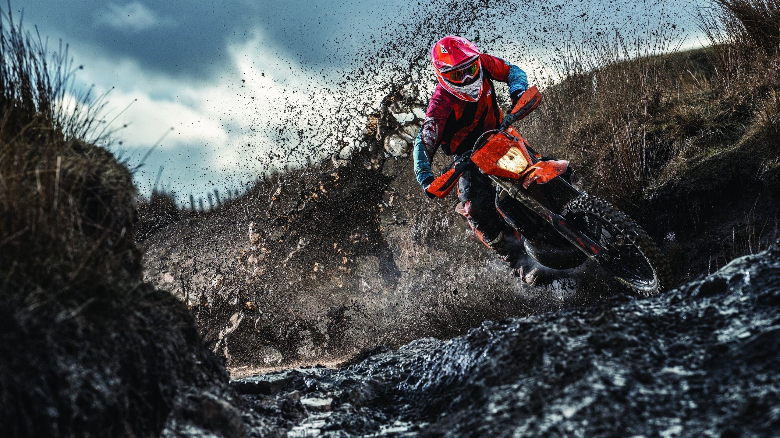 中超积分榜竞争形势异常激烈，中超积分榜看不懂